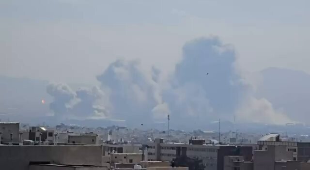 Video Shows Massive Smoke Clouds Over Tehran Neighborhoods as US-Israel Strikes Continue